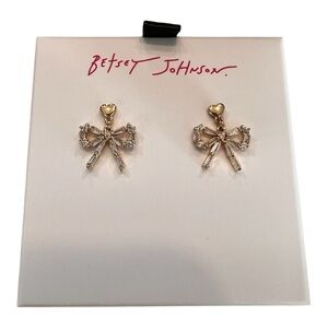 Betsey Johnson NWT, NIB, adorable crystal bow gold tone stud earrings.